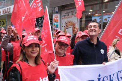 BELEDİYE BAŞKANI İŞÇİ BAYRAMINDA İŞÇİLERLE YÜRÜDÜ