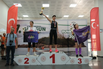 21 KİLOMETRELİK 7. RUNKERASUS GİRESUN YARI MARATONU KOŞULDU