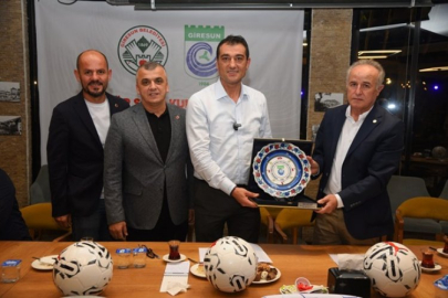 BELEDİYE AMATÖR KULÜPLERE MALZEME DESTEĞİNDE BULUNDU