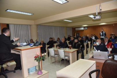 Görele Belediye Başkanı Hasbi Dede, pazarcı esnafıyla bir araya geldi.