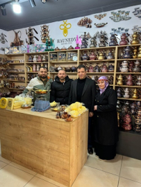 BALIKLA KONUŞAN ADAMDAN HAUNEDY’DE KUYMAK ŞOVU