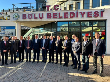 BAŞKAN KÖSE TANJU ÖZCAN’A DESTEK İÇİN BOLU’YA GİTTİ