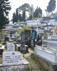 MEZARLIKLAR BAYRAMA HAZIRLANDI