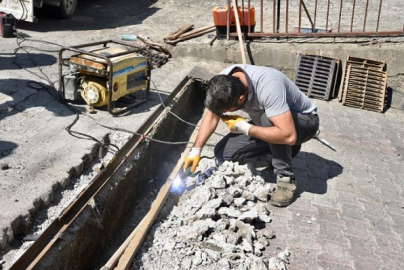 BELEDİYE EKİPLERİ ŞEHRİN HER NOKTASINDA GÖREV BAŞINDA