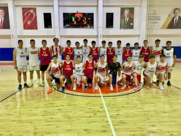 BELEDİYESPOR BASKETBOLCULARI GÖZ DOLDURDU