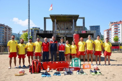 CANKURTARANLAR HAFTANIN 7 GÜNÜ PLAJLARDA GÖREV BAŞINDA