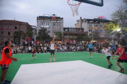  SOKAK BASKETBOLUNDA YARI FİNALİSTLER BELLİ OLDU