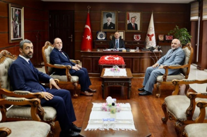 Giresun Valisi Serdengeçti,  Müftü Yardımcıları Avni Bolat ve Adem Orhan’a başarılar diledi.