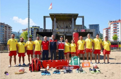 CANKURTARAN OLMAYAN BÖLGELERDE DENİZE GİRMEK TEHLİKELİ VE YASAKTIR.