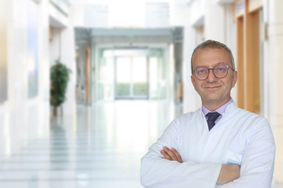 Kireçlenmeye Karşı Kalıcı Çözüm: Protez Cerrahisi