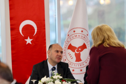 Giresun Valisi Serdengeçti Muhtarlarla Buluştu