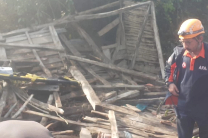 Düzce’de çöken ahşap evde 1 kişi hayatını kaybetti