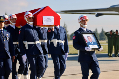 Uçak kazasında şehit olan iki subay Eskişehir’de karşılandı