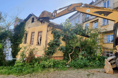 METRUK BİNALAR YIKILIYOR