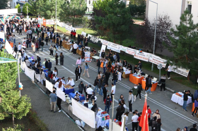 GÜ.ÖĞRENCİ TOPLULUKLARI TANITIM ETKİNLİĞİ YOĞUN İLGİ GÖRDÜ