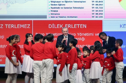 Öğretmenler Günü’nde atama müjdesi... 15 bin öğretmenin daha ataması yapıldı