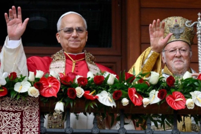 Papa 14. Leo İstanbul’dan Beyrut'a uçtu...