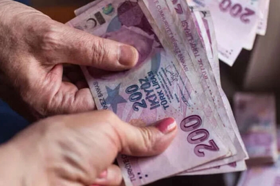 Aralık ayı yaşlı ve engelli aylıkları hesaplara yatırılıyor