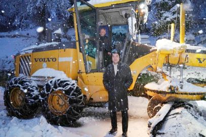 GİRESUN BELEDİYESİ KARLA MÜCADELEDE GECE BOYU SAHADAYDI