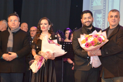 ÖĞRETMENLER KOROSU'NDAN MUHTEŞEM KONSER