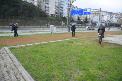 KIYI ŞERİDİNDE BAKIM VE TEMİZLİK FAALİYETLERİ SÜRÜYOR