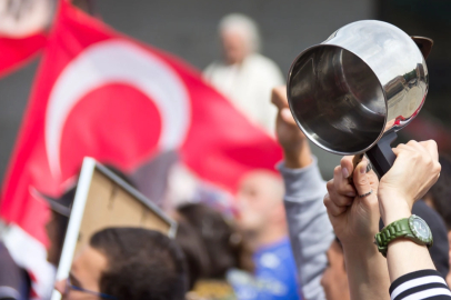 TBMM kararına karşı ülke genelinde eylem... DEV EMEKLİ-SEN emekli hakları için nöbette