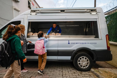 İzmir'de velilerin gönlü rahat, miniklerin karnı tok